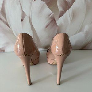 Stunning DIOR patent-leather platform pumps in a good condition